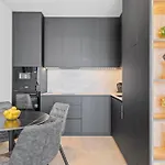 Luxury Eurovea Tower - & Hills דירה