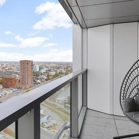 Eurovea Tower 33Rd Floor City And Hills View Appartement